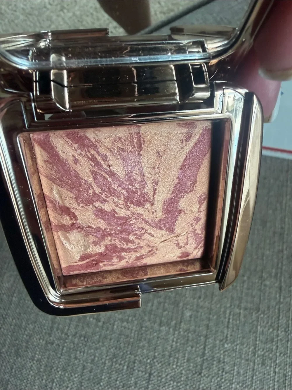 Hourglass at night Ambient lightening blush full size